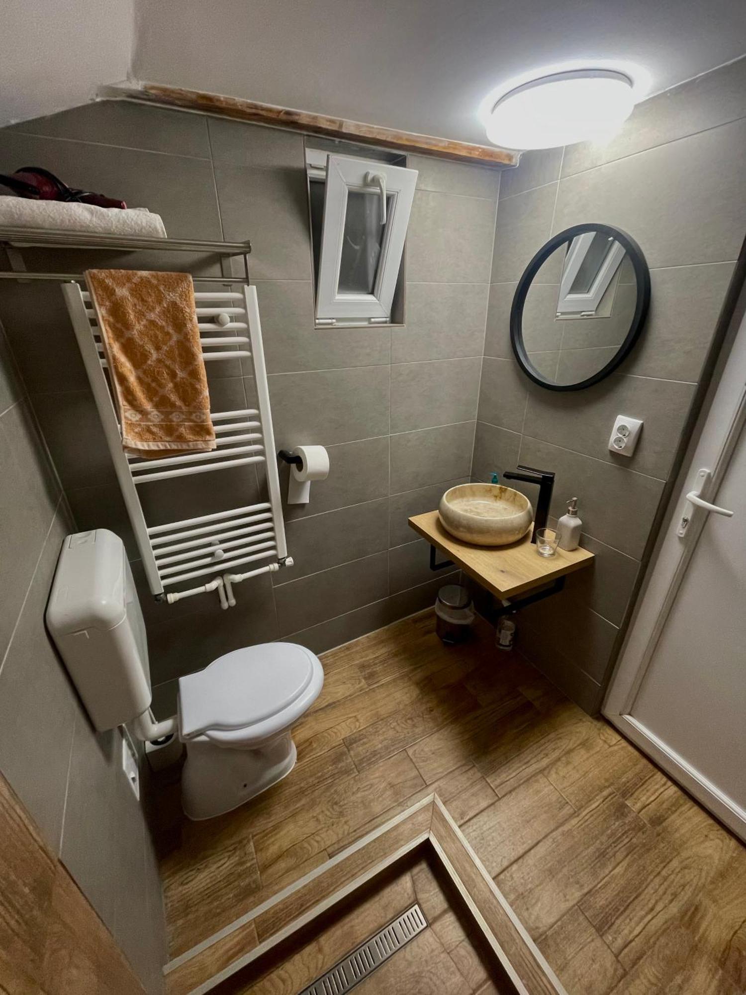 Yard Studio Rasnov Apartment Exterior photo